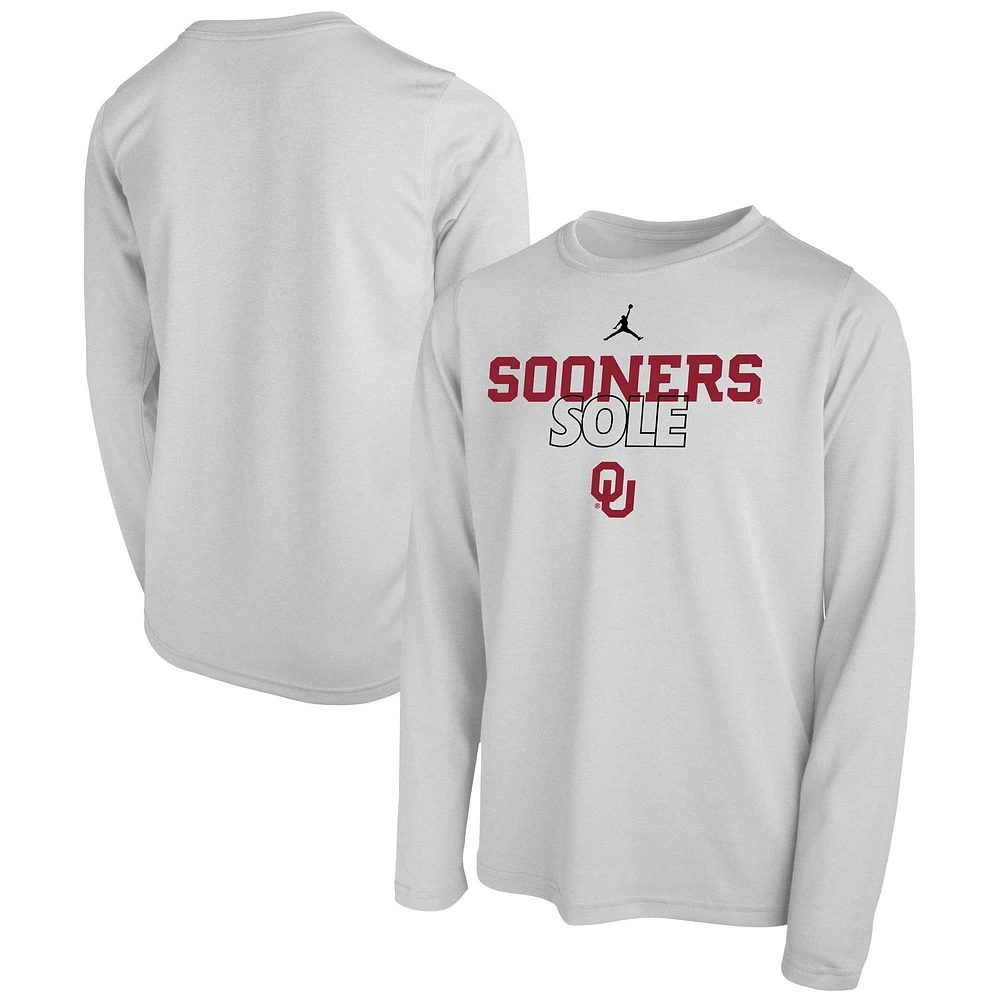 T-shirt blanc Jordan Brand Oklahoma Sooners 2023 On Court Sole Bench pour jeune