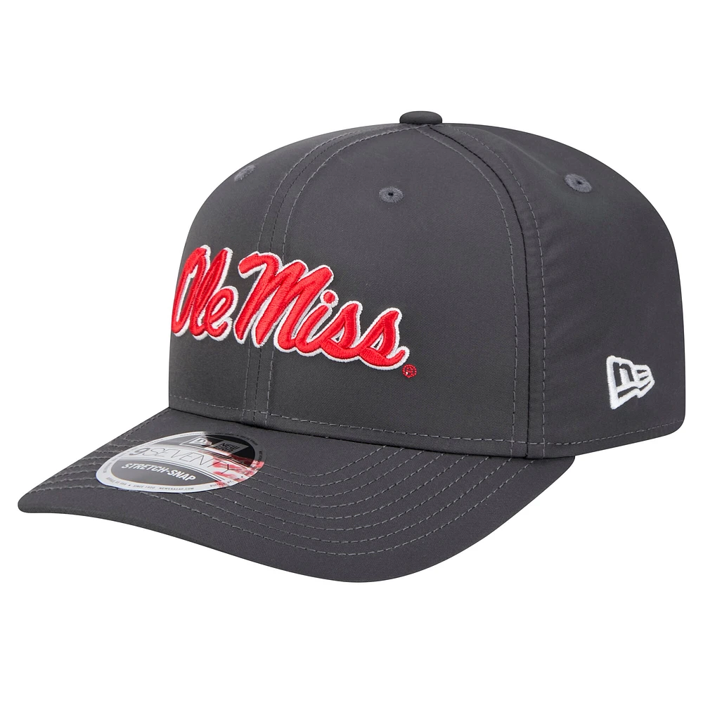 Casquette extensible à boutons-pression Ole Miss Rebels 9SEVENTY de New Era pour homme bleu marine