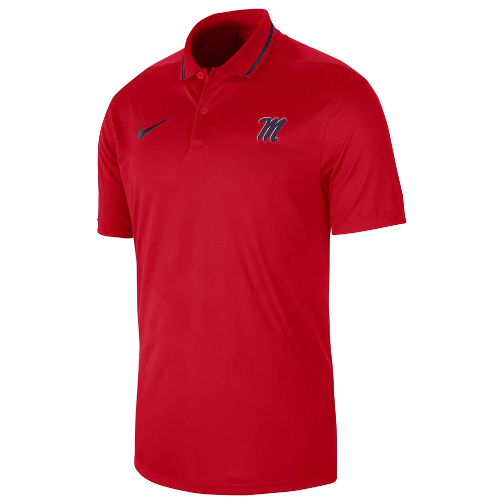 Polo Nike Ole Miss Rebels 2023 Sideline Coaches Performance pour homme, rouge