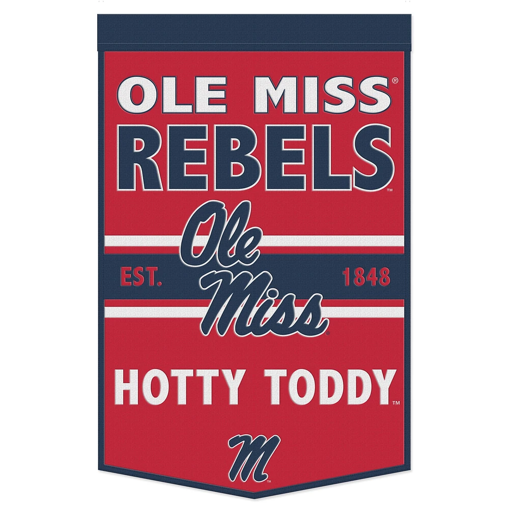 WinCraft Ole Miss Rebels Bannière à slogan 24" x 38"