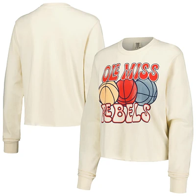 T-shirt court à manches longues de basket-ball aux couleurs confortables Ole Miss Rebels naturelles pour femmes