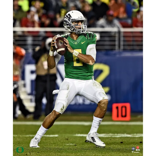 Marcus Mariota Oregon Ducks 12 x 15 Campus Legend Player Sublimated Plaque