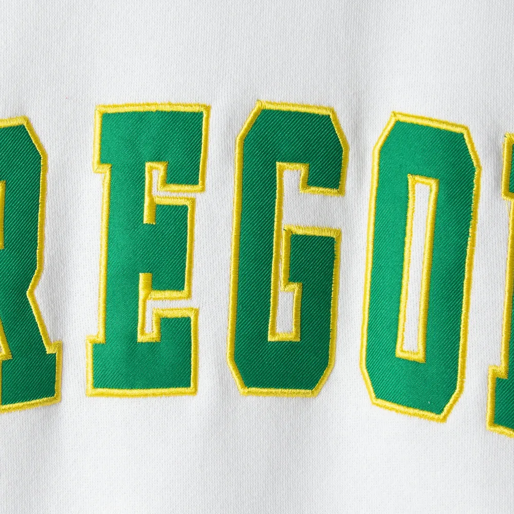 Men's Colosseum White Oregon Ducks Arch & Logo Sweatshirt