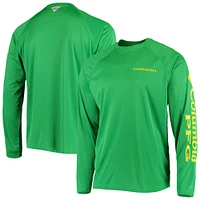 Columbia Green Oregon Ducks Terminal Tackle Omni-Shade Raglan T-shirt à manches longues pour homme