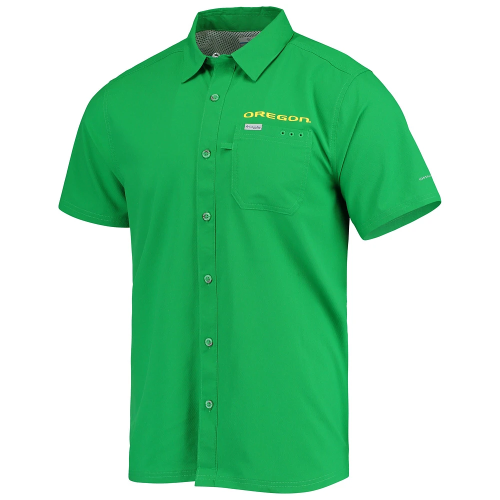 Men's Columbia PFG Green Oregon Ducks Slack Tide Camp Button-Up Shirt