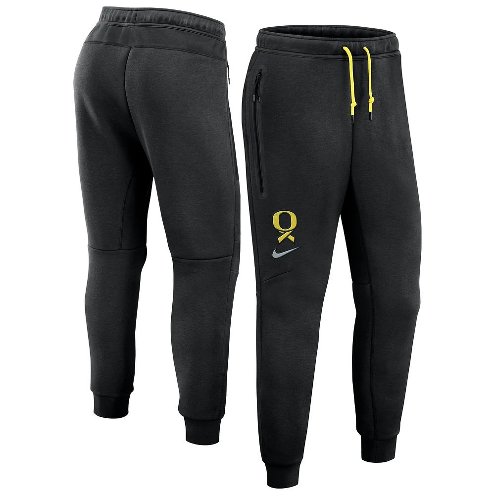 Men's Nike Black Oregon Ducks Tech Fleece Jogger Pants