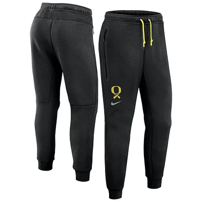 Men's Nike  Black Oregon Ducks Tech Fleece Jogger Pants