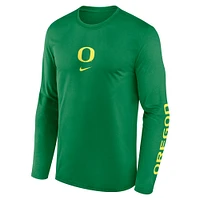 Men's Nike  Green Oregon Ducks Primetime Center Lockup Two-Hit Legend Performance Long Sleeve T-Shirt