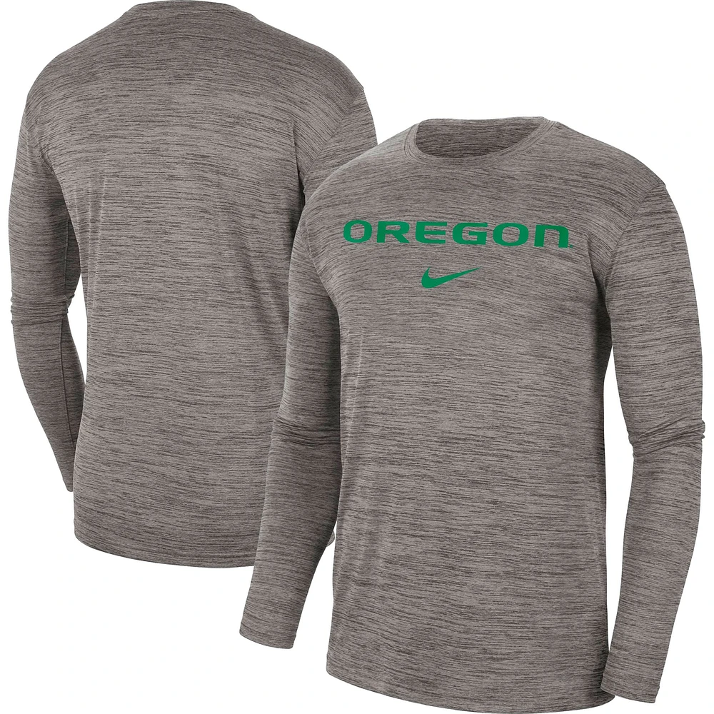 T-shirt à manches longues Nike Oregon Ducks Team Velocity Performance pour homme, gris chiné