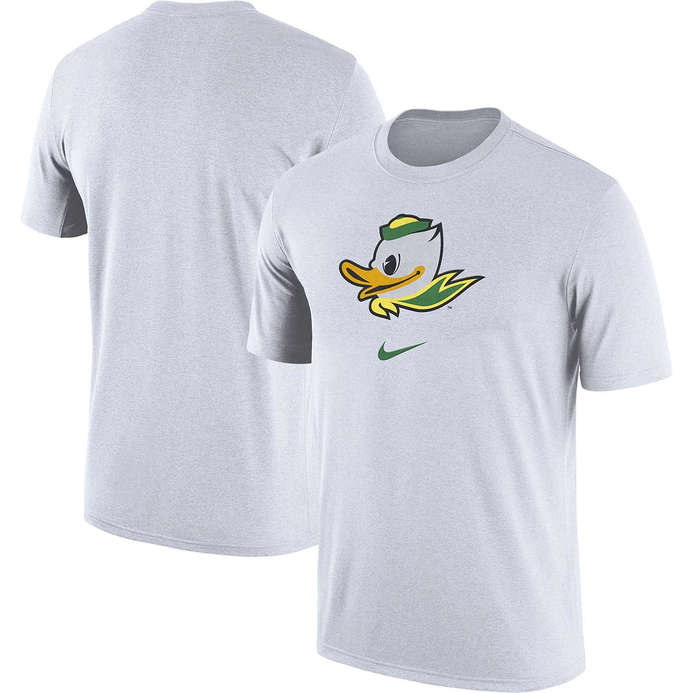 Men's Nike White Oregon Ducks Essentials T-Shirt