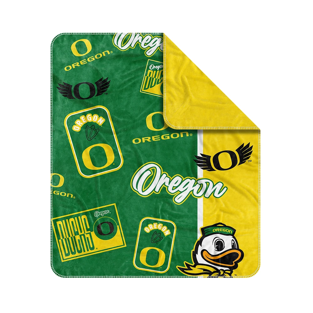 Oregon Ducks 50” x 60” Dream Weave Throw Blanket