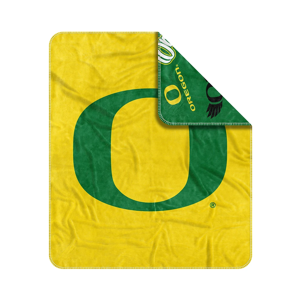 Oregon Ducks 50” x 60” Dream Weave Throw Blanket