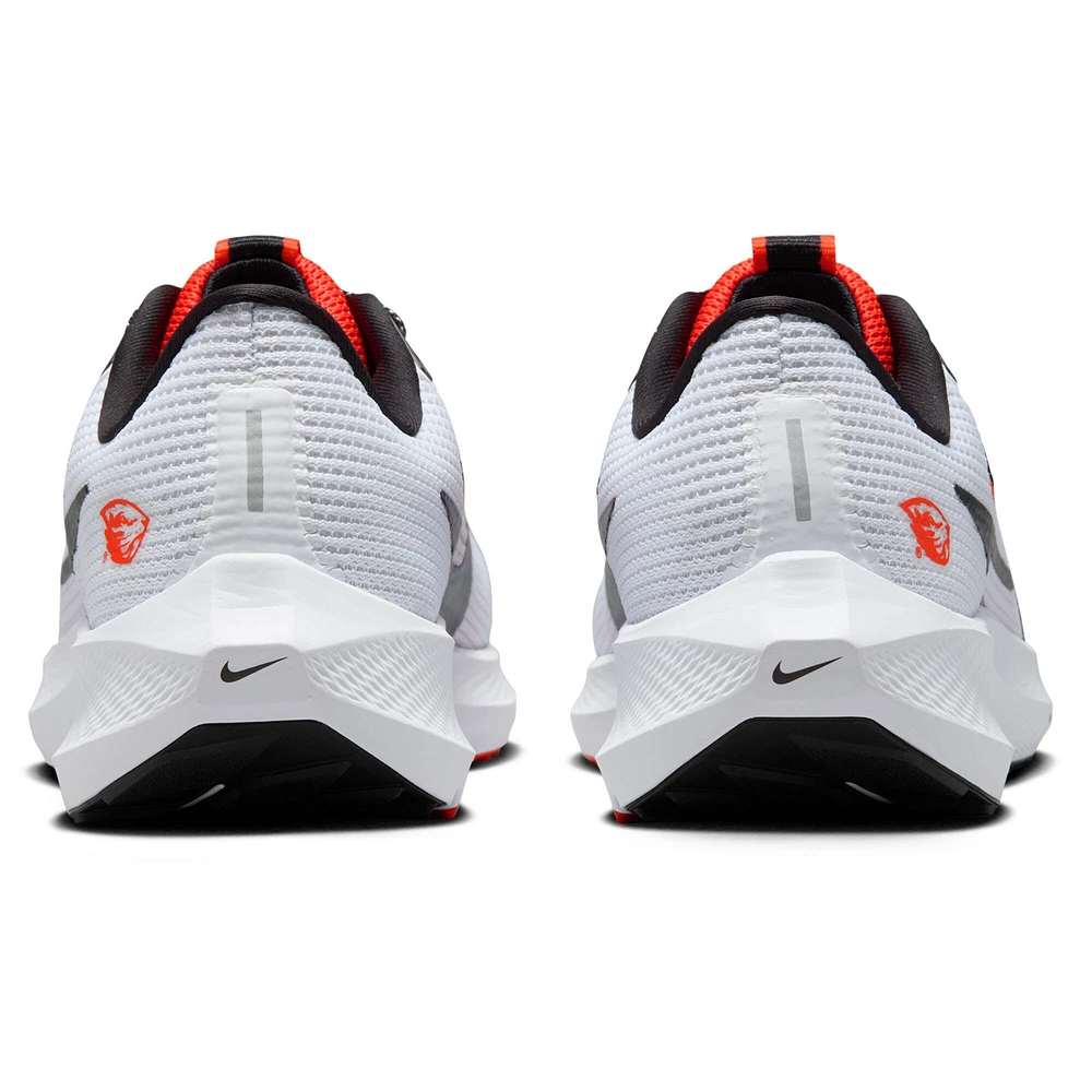 Chaussure de course unisexe Nike Oregon State Beavers Zoom Pegasus 40 Blanc