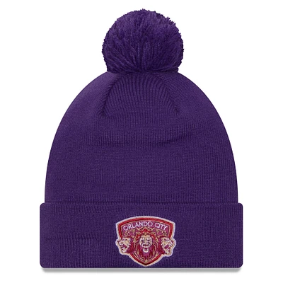 Bonnet en tricot à revers et revers en jersey violet Orlando City SC New Era pour hommes avec pompon