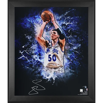Photographie encadrée autographiée de Mike Miller par Orlando Magic, 20" x 24"