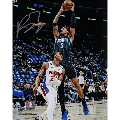 Photographie autographiée de 20 x 25 cm de Paolo Banchero du match Dunk contre les Detroit Pistons entre les Orlando Magic et les Detroit Pistons
