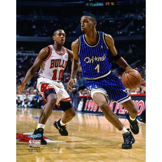 Penny Hardaway Orlando Magic Autographed 16 x 20 Lay Up vs