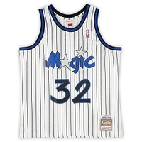 Maillot Swingman blanc autographié par Shaquille O'Neal des Orlando Magic Mitchell & Ness 1993-94 avec inscription « HOF 16 »