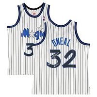 Maillot Swingman blanc autographié par Shaquille O'Neal des Orlando Magic Mitchell & Ness 1993-94 avec inscription « HOF 16 »