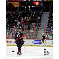 Brady Tkachuk, joueur non signé des Sénateurs d'Ottawa, célèbre son premier tour du chapeau en carrière dans la LNH