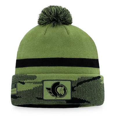 Appréciation militaire des Sénateurs d'Ottawa Fanatics camouflage/noir pour hommes - Bonnet en tricot à revers avec pompon