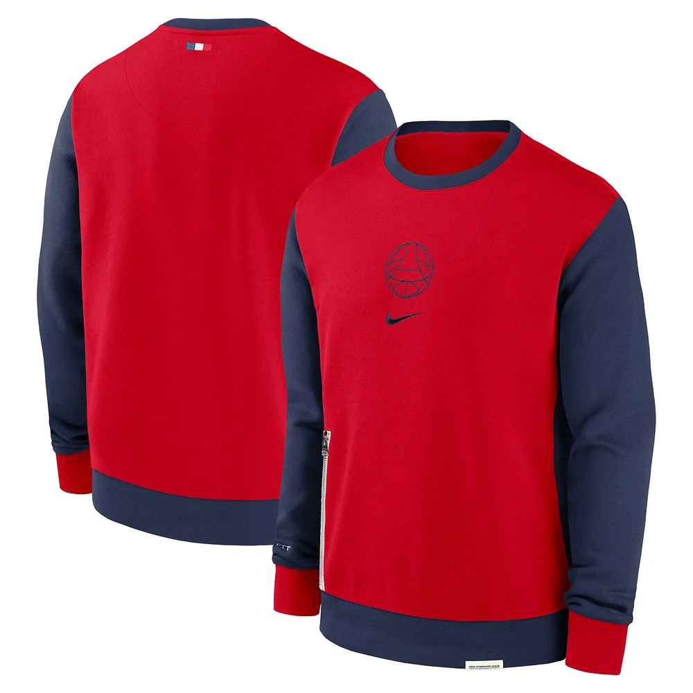 Sweat-shirt Nike Paris Saint-Germain 2023/24 Standard Issue Travel Performance pour homme rouge