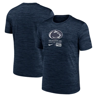 T-shirt Nike Penn State Nittany Lions Campus Center Block Velocity Performance bleu marine pour homme