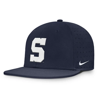 Casquette ajustée Nike Penn State Nittany Lions On-Field Dugout True Performance pour homme