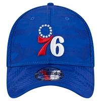 Casquette New Era Royal Philadelphia 76ers Subtle Camo 39THIRTY Flex pour homme