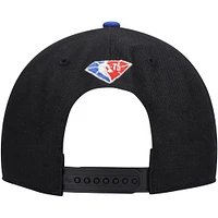 Casquette Snapback Capitaine Carat '47 Noir/Royal Philadelphia 76ers 75e anniversaire pour homme