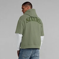 Sweat à capuche élégant pour homme Fanatics Olive Philadelphia 76ers Elements