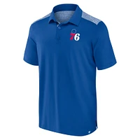 Polo emblématique à imprimé brossé Fanatics Royal Philadelphia 76ers pour homme