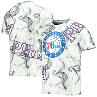 T-shirt FISLL Philadelphia 76ers Asymetric Bold Smoke pour homme, blanc/noir