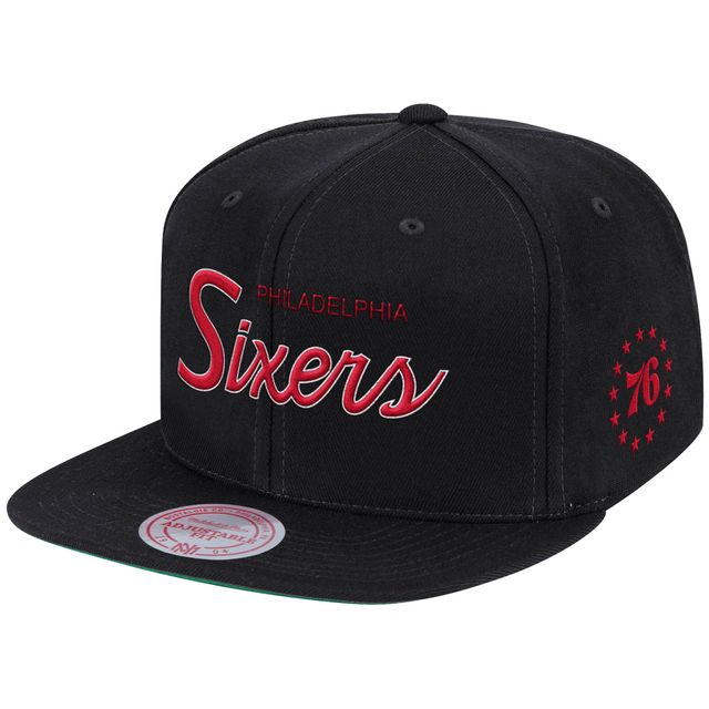 Homme Mitchell & Ness Black Philadelphia 76ers Foundation Script - Casquette snapback