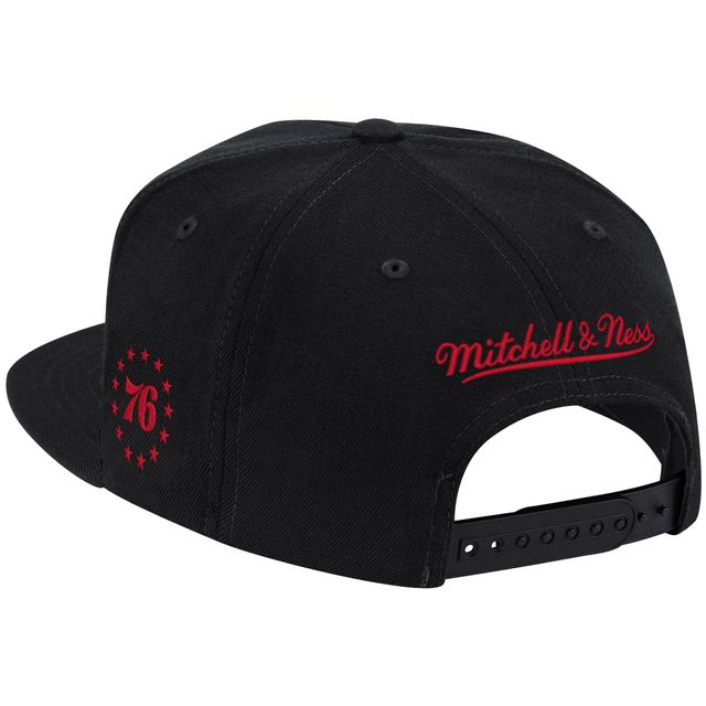 Homme Mitchell & Ness Black Philadelphia 76ers Foundation Script - Casquette snapback