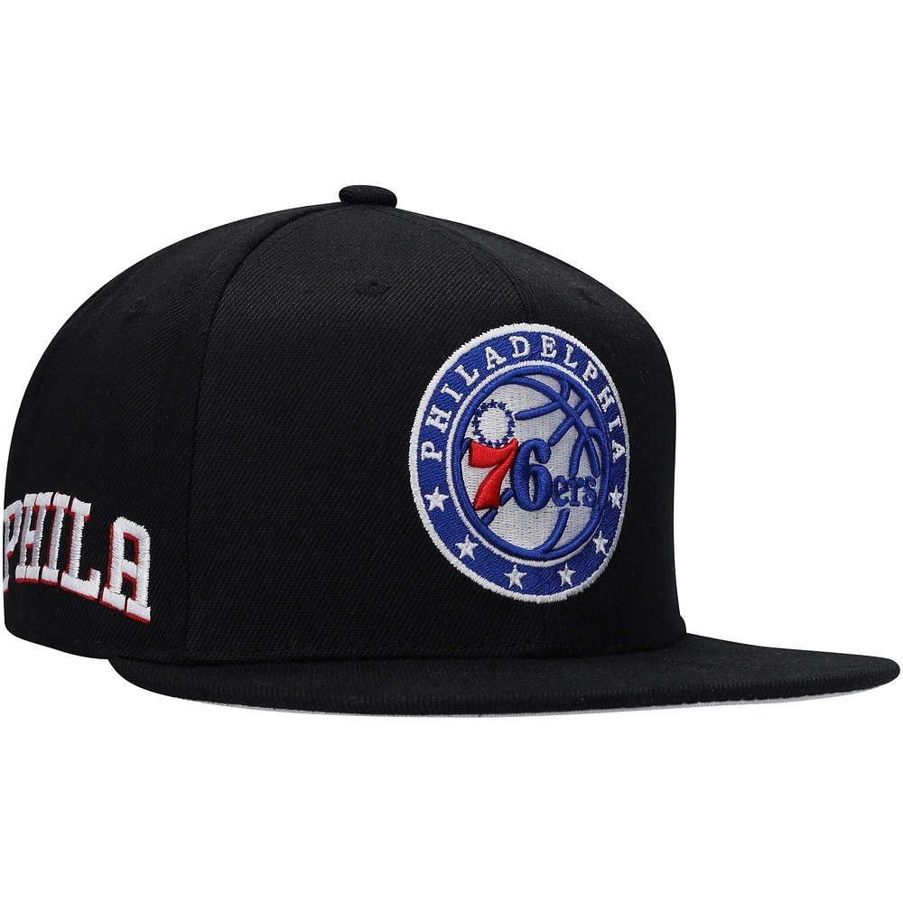 Men's Mitchell & Ness Black Philadelphia 76ers Side Core 2.0 Snapback Hat