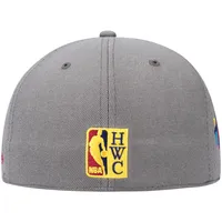 Casquette ajustée pour homme Mitchell & Ness Charcoal Philadelphia 76ers Hardwood Classics 60th Anniversary Carbon Cabernet