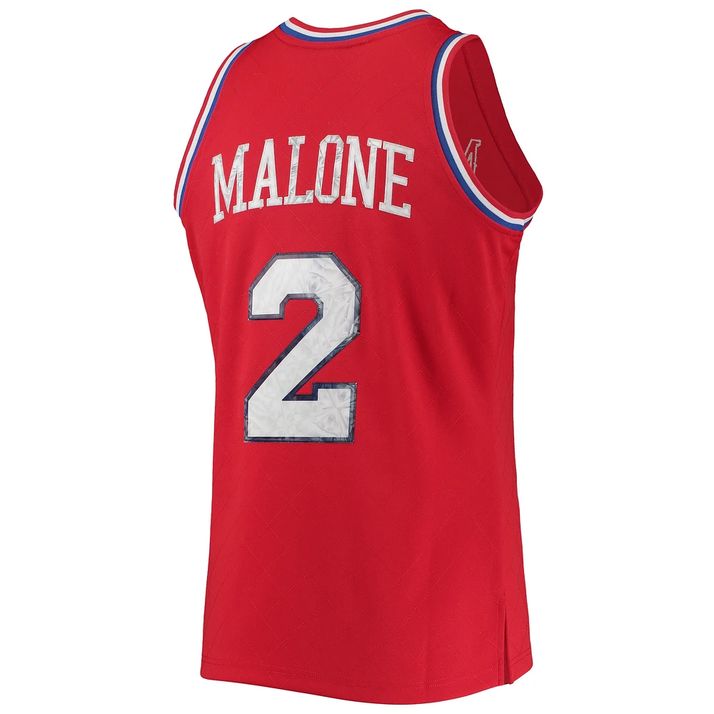 Maillot Mitchell & Ness Moses Malone rouge Philadelphia 76ers 1996-97 Hardwood Classics NBA 75e anniversaire Diamond Swingman pour homme