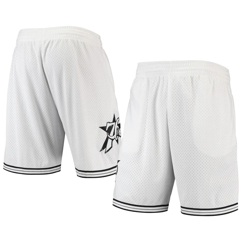 Lids Los Angeles Lakers Nike Youth Hardwood Classics Swingman Shorts - White