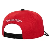 Men's Mitchell & Ness Red/Black Philadelphia 76ers Underarch Two-Tone Pro Crown Snapback Hat