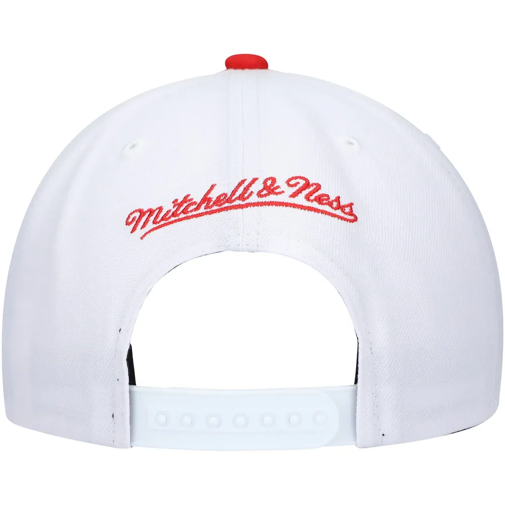 Men's Mitchell & Ness White/Red Philadelphia 76ers Hardwood Classics Core 2-Tone 2.0 Pro Snapback Hat