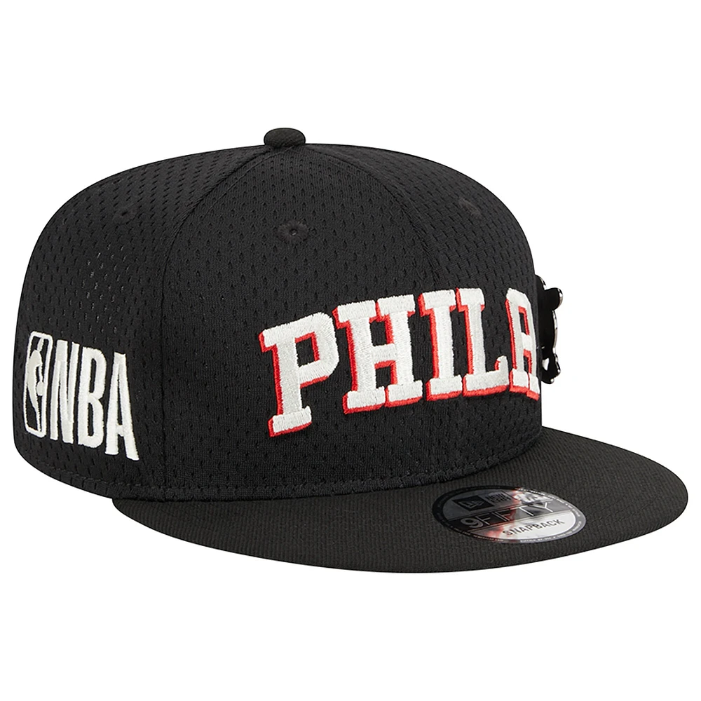 Casquette Snapback 9FIFTY Post-Up Pin Mesh Philadelphia 76ers New Era noire pour homme