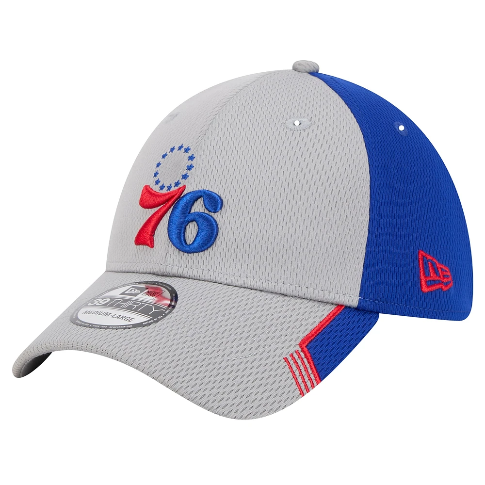 Casquette flexible 39THIRTY New Era pour hommes des Philadelphia 76ers Active Trim, gris/royal