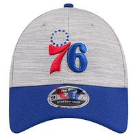 Men's New Era Heather Gray/Royal Philadelphia 76ers Active Digi-Tech Two-Tone 9FORTY Adjustable Hat