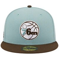 Casquette ajustée bicolore 59FIFTY des Philadelphia 76ers New Era pour homme, bleu clair/marron