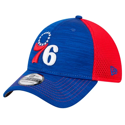 Casquette Active Tech Neo Flex 39THIRTY Philadelphia 76ers Royal/Rouge New Era pour homme