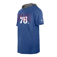 T-shirt à capuche actif des 76ers de Philadelphie Royal New Era pour homme