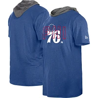 T-shirt à capuche actif des 76ers de Philadelphie Royal New Era pour homme