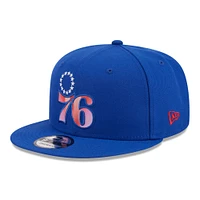 Casquette Snapback 9FIFTY à sous-visière dégradée Royal Philadelphia 76ers New Era pour homme