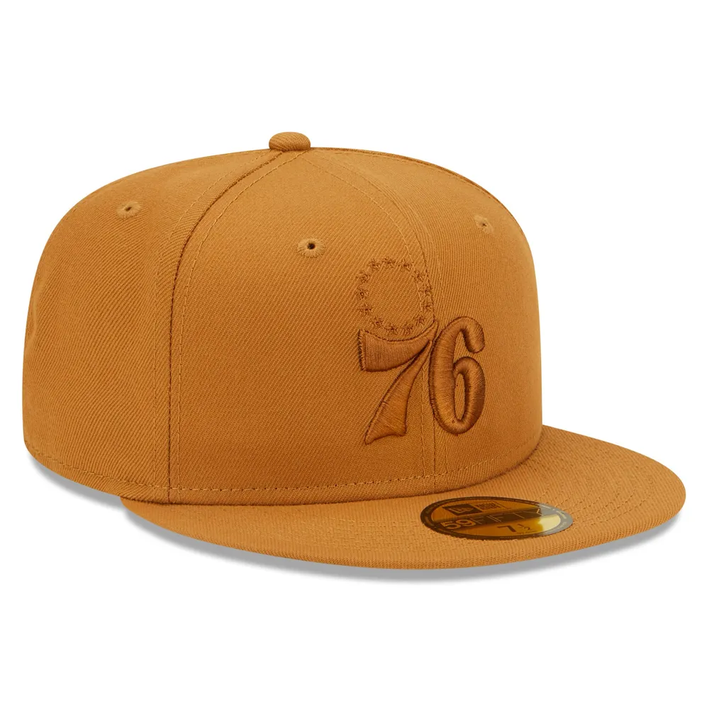 NWE 76ERS TAN NBA AUTOMNE 22 COLOR PACK LIGHT BRONZE 59FIFTY HATMENFIT